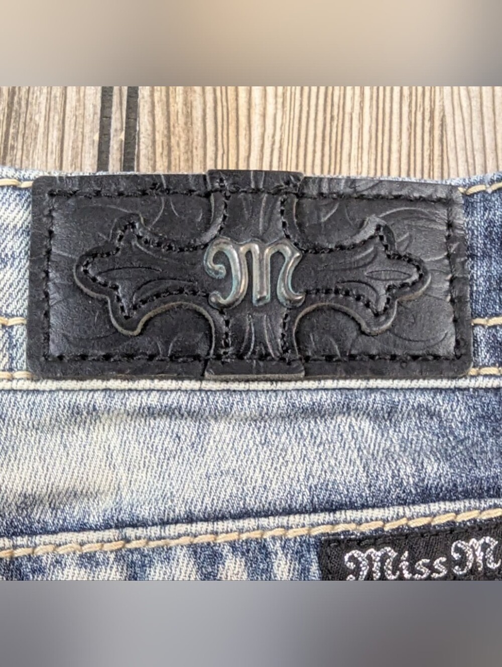 Miss Me Signature Cutoff Denim Shorts Size 28 Aztec Embroidered Sequins Bling - Picture 10 of 15